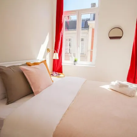 Apartment Centre- And Bright Equipped *