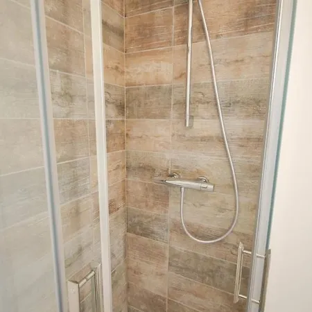 Centre- And Bright Equipped *